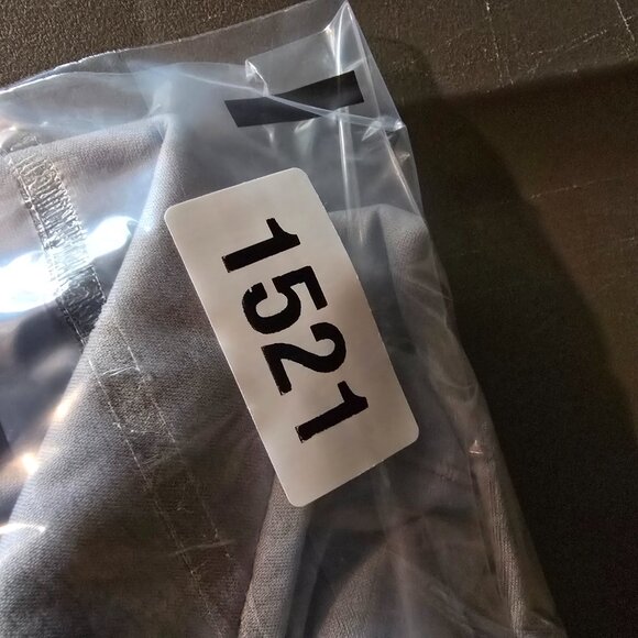 Under Armour Shirt Mens 2XL Gray HeatGear Polo Fish Loose Fit Performance Golf - Picture 7 of 7